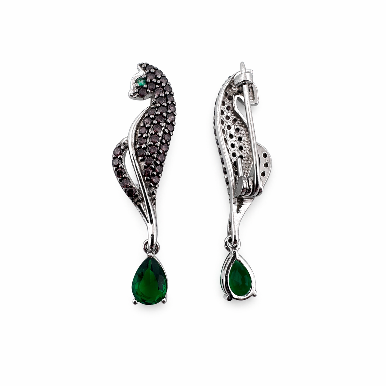 Брошка Силует